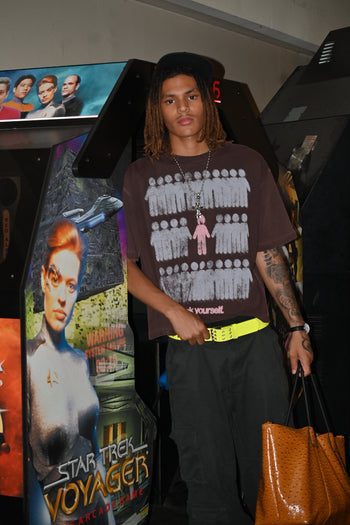 SEEK YOURSELF CROPPED TEE - BURNT MAROON